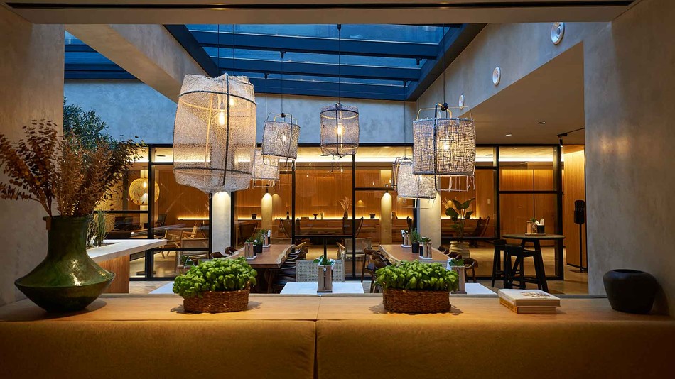 Zona de bar del hotel PortoBay Teatro