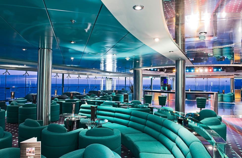 Discoteca Barco MSC Lirica Cruceros para solteros