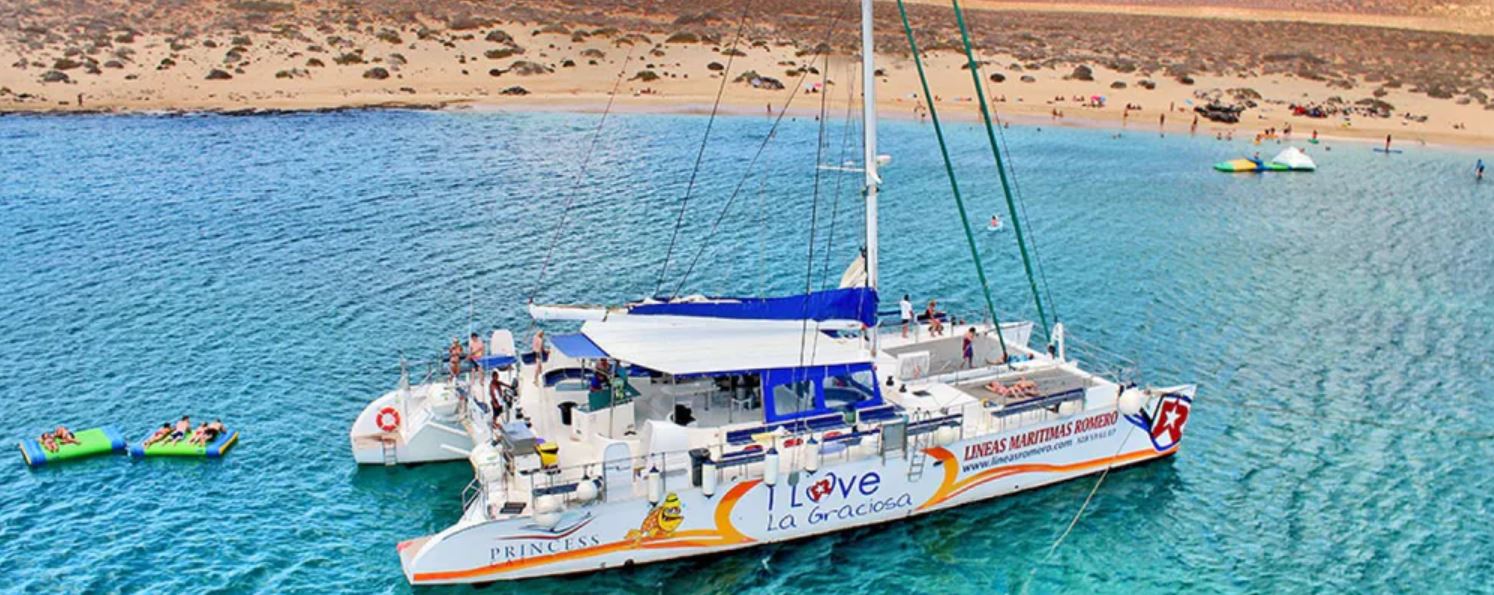 Excursión en catamaran a Isla Graciosa en Lanzarote