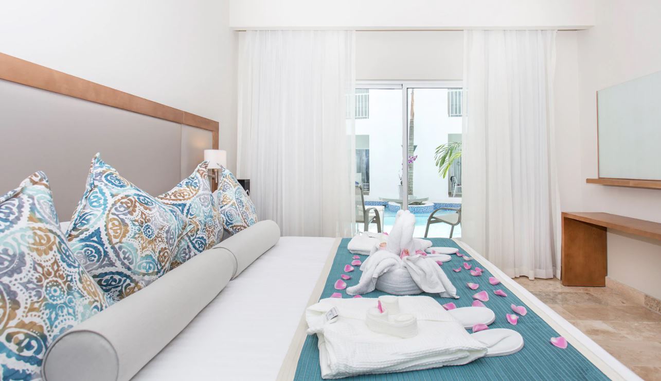 Habitacion doble Superior Deluxe Swin Up con acceso directo a la piscina en hotel Be Live Punta Cana