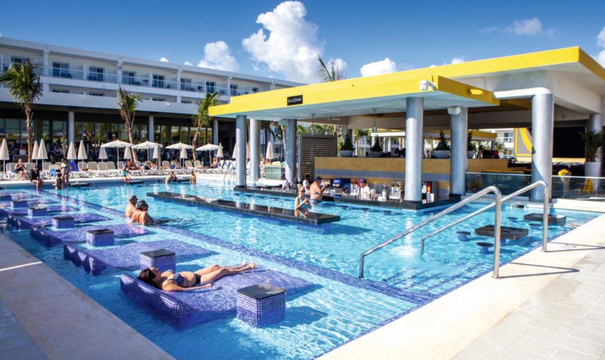 Hotel Riu Republica recomendado en viajes para solteros a Punta Cana