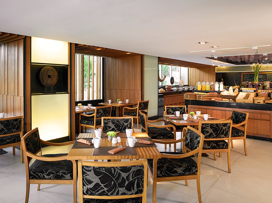 Restaurante 100 East del JC Kevin Sathorn Bangkok Hotel