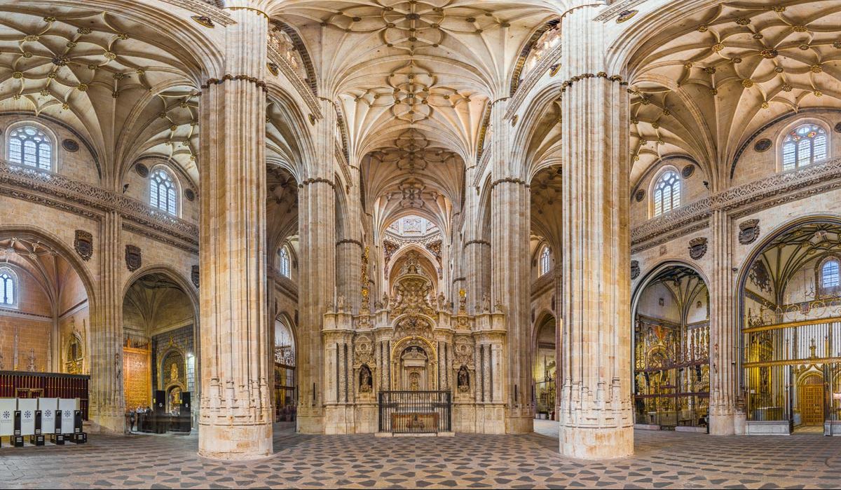 Salamanca Catedral Nueva Interior b2b Viajes